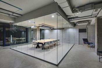 glass partitioned office, movable walls office partitions